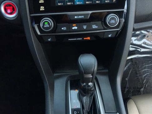 Used 2018 Honda Civic EX image 20