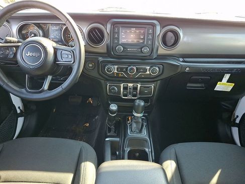 Used 2021 Jeep Wrangler Unlimited Sport image 16