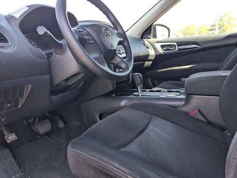 Used 2014 Nissan Pathfinder S FWD image 23
