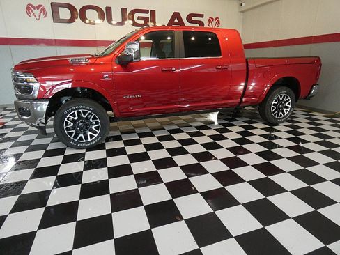New 2026 RAM 2500 Limited AWD/4WD image 3