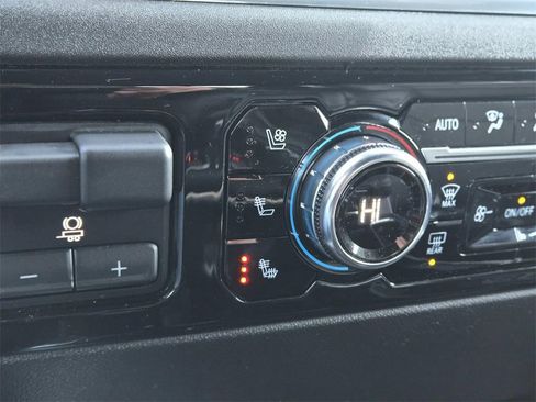 Used 2023 GMC Sierra 1500 SLT w/ SLT Premium Plus Package image 35