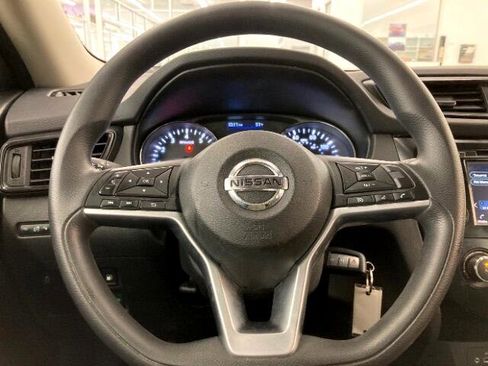 Used 2020 Nissan Rogue S image 21
