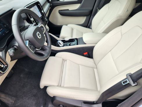 Used 2026 Volvo XC40 B5 Plus w/ Protection Package Premier AWD/4WD image 22
