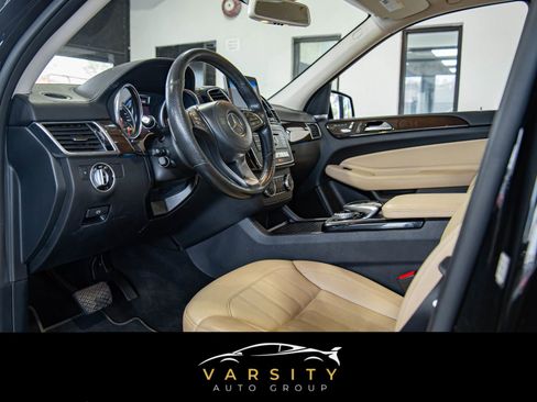 Used 2019 Mercedes-Benz GLS 450 4MATIC image 9