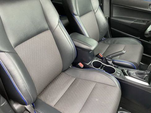 Used 2019 Toyota Corolla SE w/ Carpet Mat Package (TMS) FWD image 15