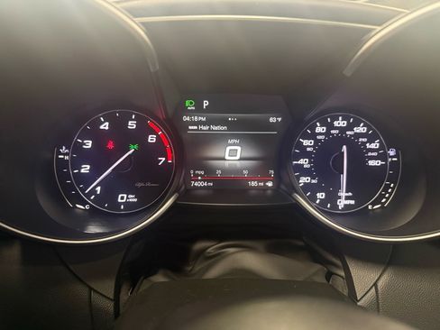 Used 2019 Alfa Romeo Giulia Ti image 40