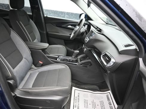 Used 2022 Chevrolet TrailBlazer LT w/ Driver Confidence Package image 8