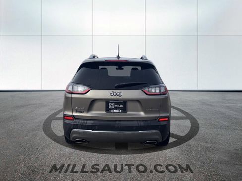 Used 2019 Jeep Cherokee Limited image 8