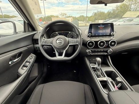 New 2025 Nissan Sentra SV image 17