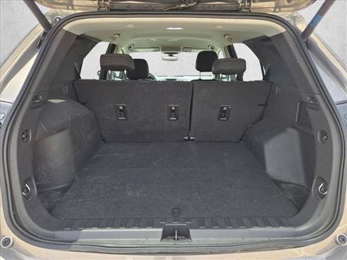 Used 2019 Chevrolet Equinox LT FWD image 6