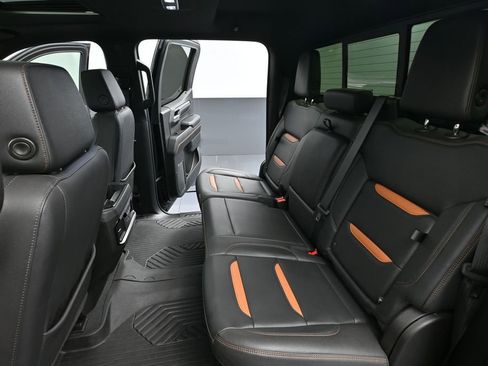 Used 2022 GMC Sierra 1500 AT4 w/ AT4 Premium Package AWD/4WD image 47