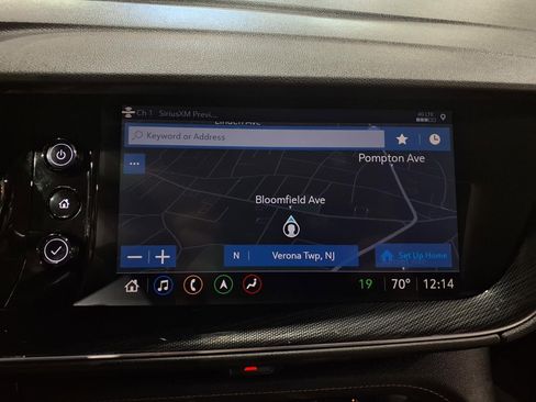 Used 2021 Buick Envision Essence w/ Technology Package I AWD/4WD image 13