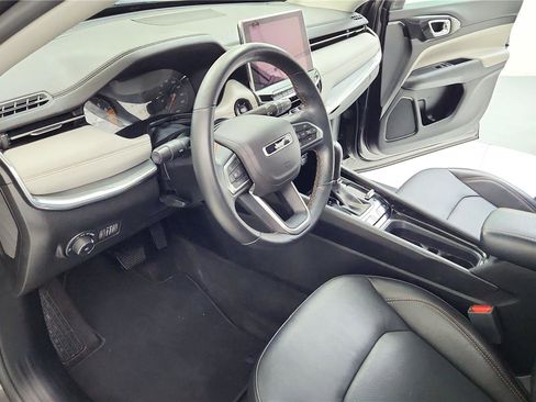 Used 2022 Jeep Compass Limited image 22