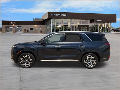 Used 2022 Hyundai Palisade Calligraphy image 2