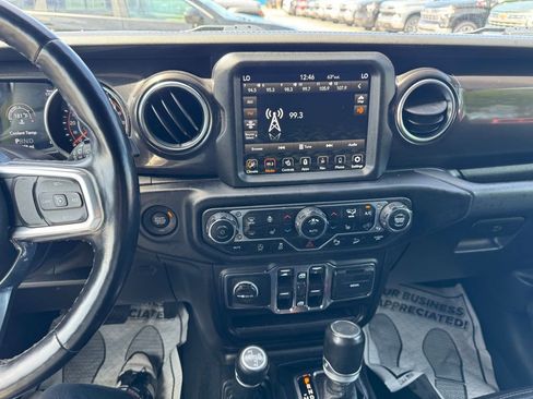 Used 2021 Jeep Wrangler Unlimited Sahara AWD/4WD image 23