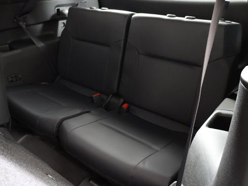 New 2025 Mitsubishi Outlander SE image 35