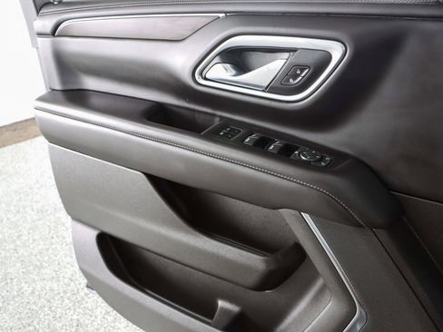 Used 2021 Chevrolet Suburban Z71 image 25