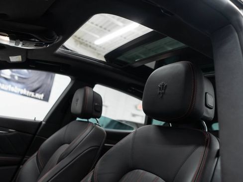 Used 2023 Maserati Levante Modena AWD/4WD image 8