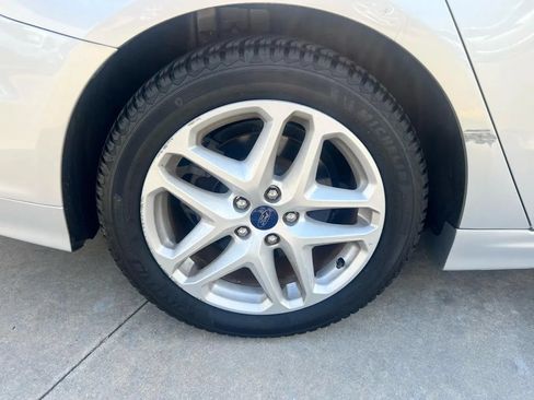 Used 2014 Ford Fusion SE w/ Equipment Group 202A FWD image 40