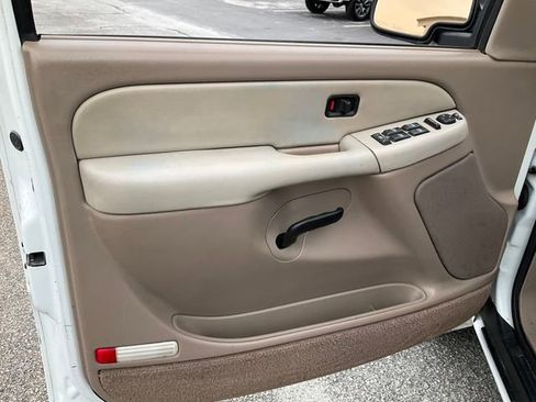 Used 2002 Chevrolet Suburban LS RWD image 7