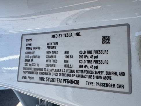Used 2023 Tesla Model 3 Standard Range RWD image 15
