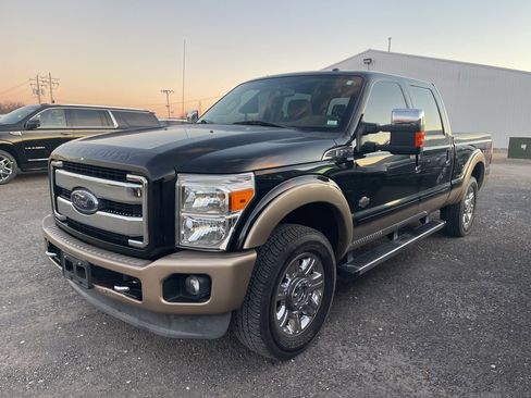 Used 2012 Ford F250 King Ranch w/ King Ranch w/Chrome Pkg image 2