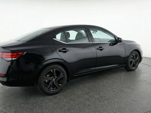 Used 2025 Nissan Sentra SV FWD image 9