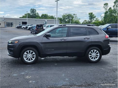 Used 2022 Jeep Cherokee Latitude Lux w/ Mopar Interior Package AWD/4WD image 14