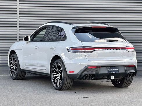 Certified 2026 Porsche Macan AWD/4WD image 3