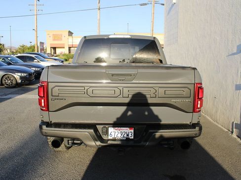Used 2018 Ford F150 Raptor w/ Equipment Group 802A Luxury AWD/4WD image 6