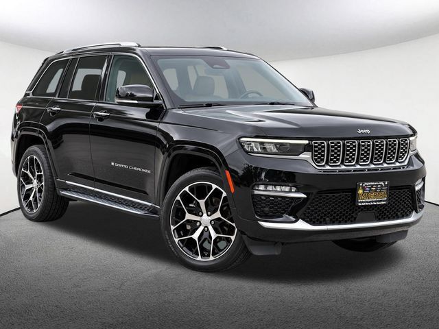 Used 2022 Jeep Grand Cherokee Summit AWD/4WD image 2