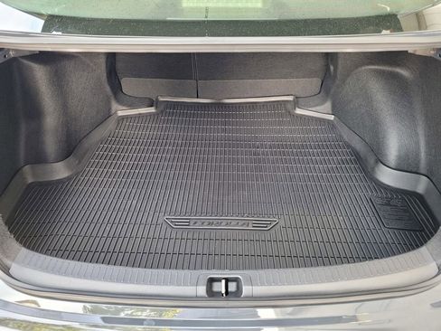 Used 2025 Toyota Corolla LE w/ Convenience Package image 25