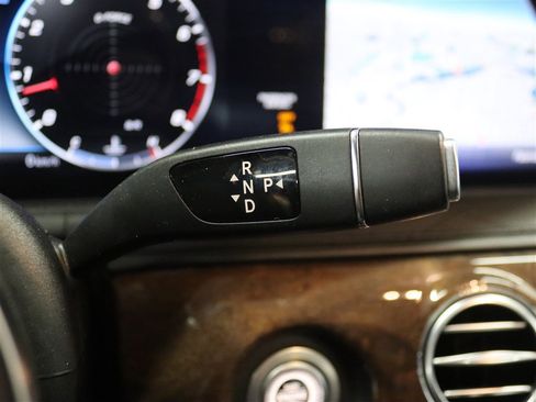 Used 2018 Mercedes-Benz S 560 4MATIC Sedan image 36