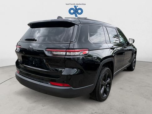 Used 2023 Jeep Grand Cherokee L Laredo AWD/4WD image 7