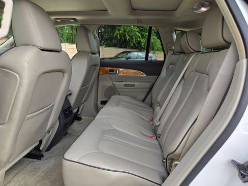 Used 2012 Lincoln MKX FWD image 14