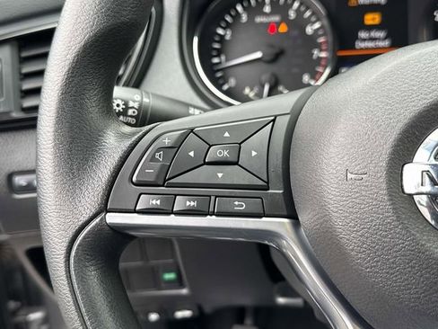 Used 2019 Nissan Rogue Sport SV image 22