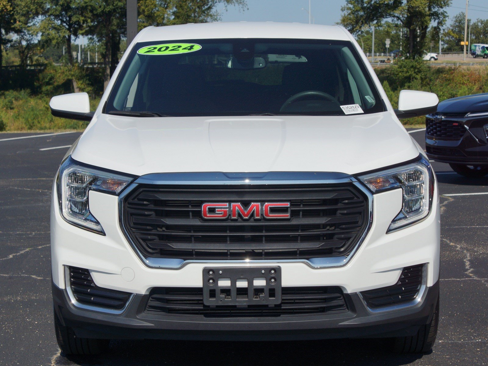 Used 2024 GMC Terrain SLE AWD/4WD image 24