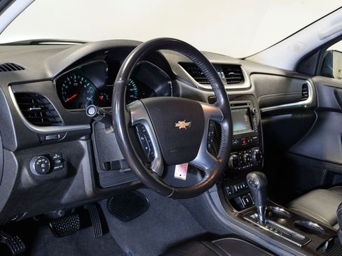 Used 2017 Chevrolet Traverse Premier image 11