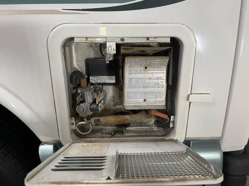 Used 2003 Chevrolet Express 3500 Extended RWD image 48