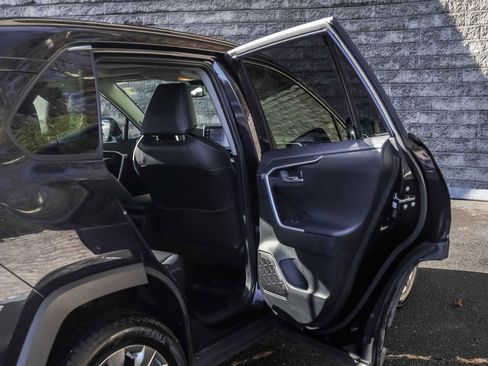 Certified 2019 Toyota RAV4 Limited image 16