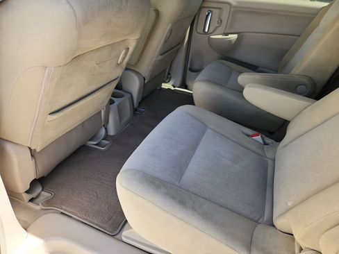 Used 2015 Nissan Quest SV FWD image 11