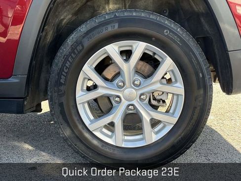 Used 2023 Jeep Grand Cherokee Limited image 11