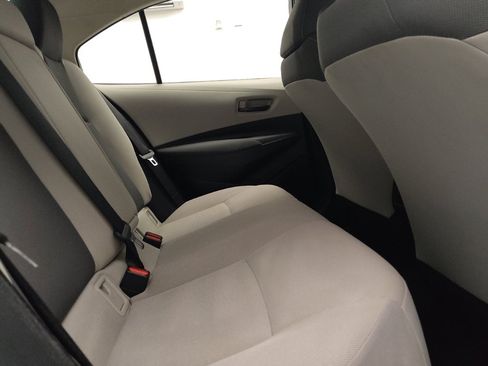 Used 2022 Toyota Corolla LE FWD image 19