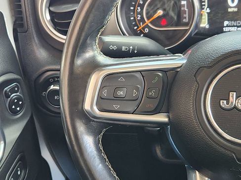 Used 2020 Jeep Wrangler Unlimited Sahara AWD/4WD image 30