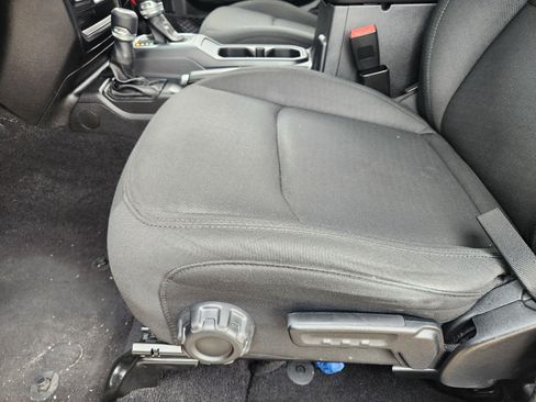 Used 2021 Jeep Wrangler Unlimited Sport S image 23