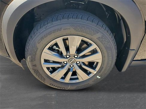 New 2025 Nissan Pathfinder SV w/ SV Premium Package image 9