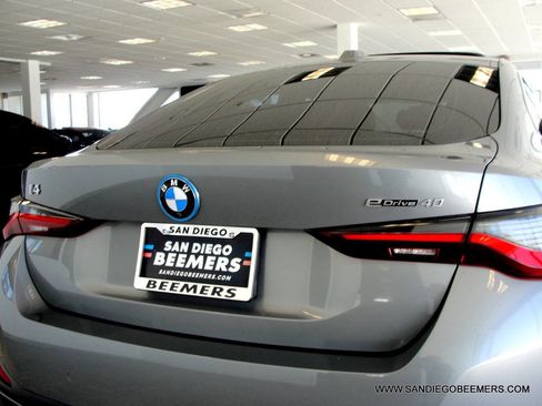 Used 2023 BMW i4 eDrive40 image 13