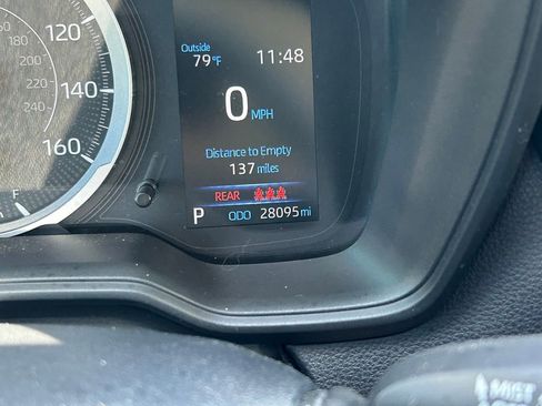 Used 2022 Toyota Corolla LE FWD image 30