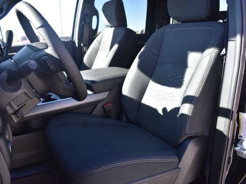 New 2026 RAM 2500 Big Horn AWD/4WD image 15