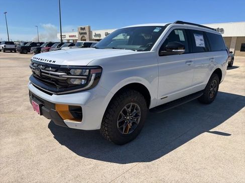 New 2026 Ford Expedition Tremor image 3